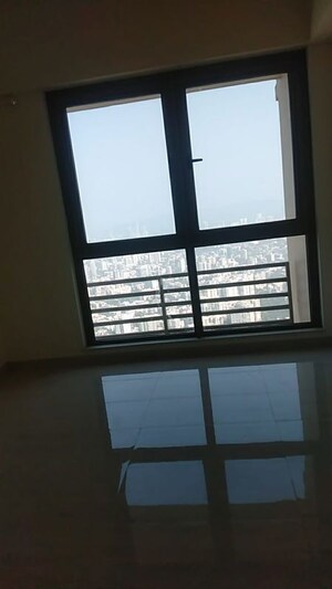 Room in 3 BHK Apartment at Sheth Auris Serenity Tower 2, Malad West – for Sale