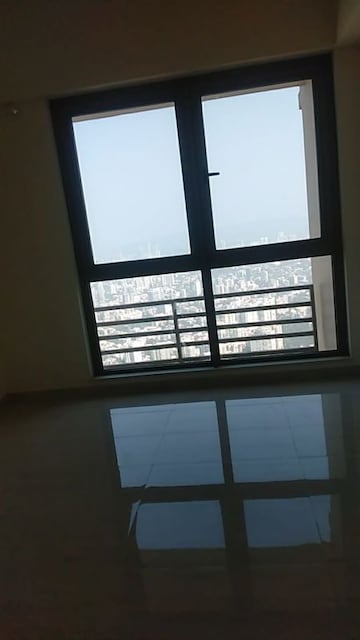 Room in 3 BHK Apartment at Sheth Auris Serenity Tower 2, Malad West – for Sale