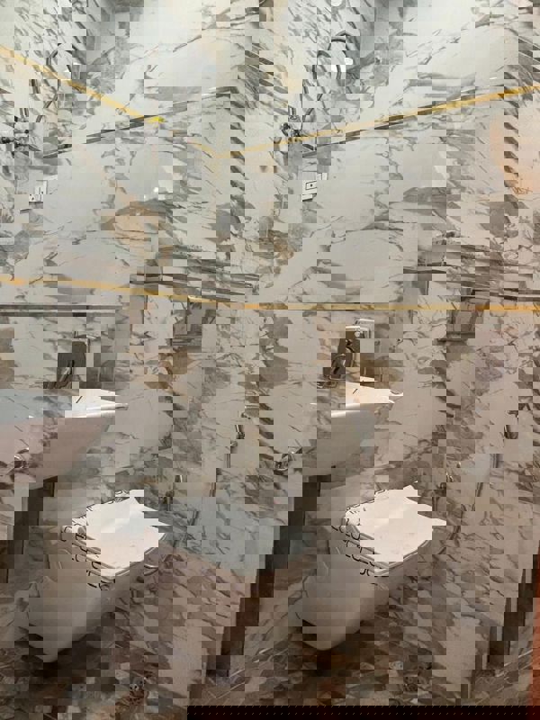 1 RkBuilder Floor For Rent in Saket