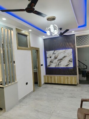 Bedroom in 2 BHK Builder Floor at Maya Homes, Indrapuram – for Rent