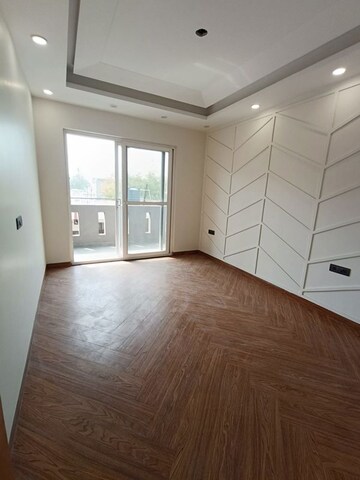 Room in 3 BHK Builder Floor at Sector 28 – for Sale