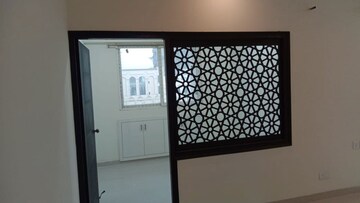 Room in 2 BHK Apartment at Ajnara Grand Heritage, Sector 74 – for Rent