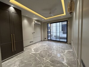 Room in 3 BHK Builder Floor at Ansal Sushant Apartments, Sushant Lok I – for Sale