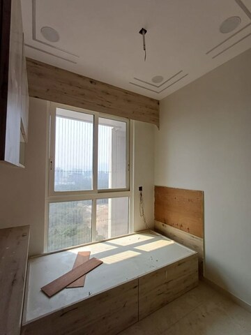 Bedroom in 2 BHK Apartment at Sheth Zuri, Laxmi Nagar – for Rent