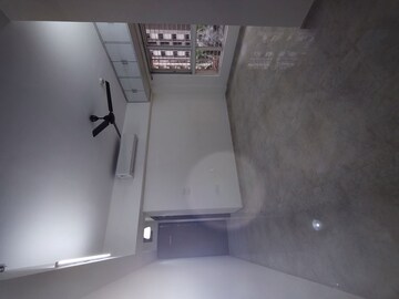 Room in 2 BHK Apartment at Lodha Amara, Kolshet Road – for Rent