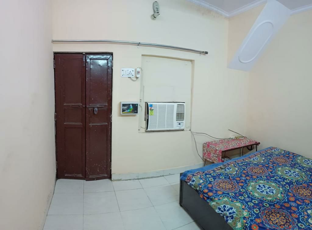 2 BHK Builder Floor For Rent in Janakpuri
