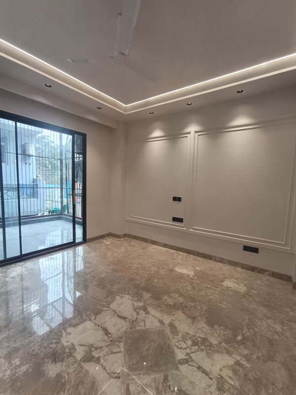 4 BHK + Pooja Room,Servant Room Builder Floor For Sale in Ardee City