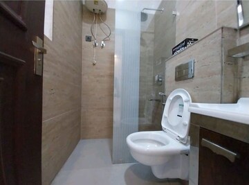 Bathroom in 2.5 BHK Builder Floor at Green Park Extension – for Rent