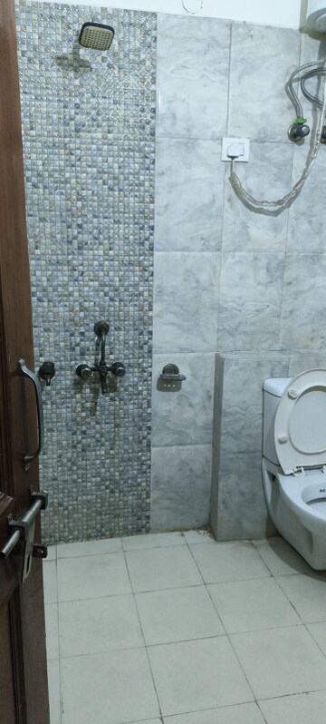 Bathroom in 2 BHK Villa at RWA Apartments Sector 53, Sector 53 – for Rent