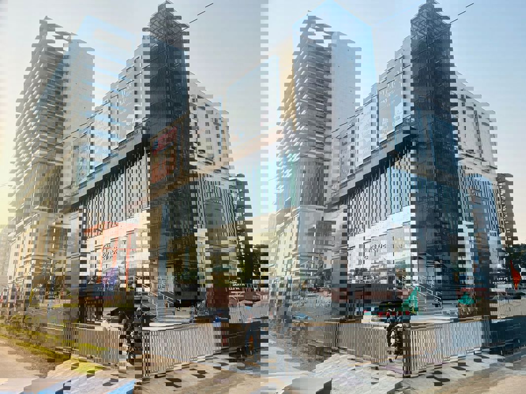 Retail Shop For Sale in Adihm Ithums Galleria