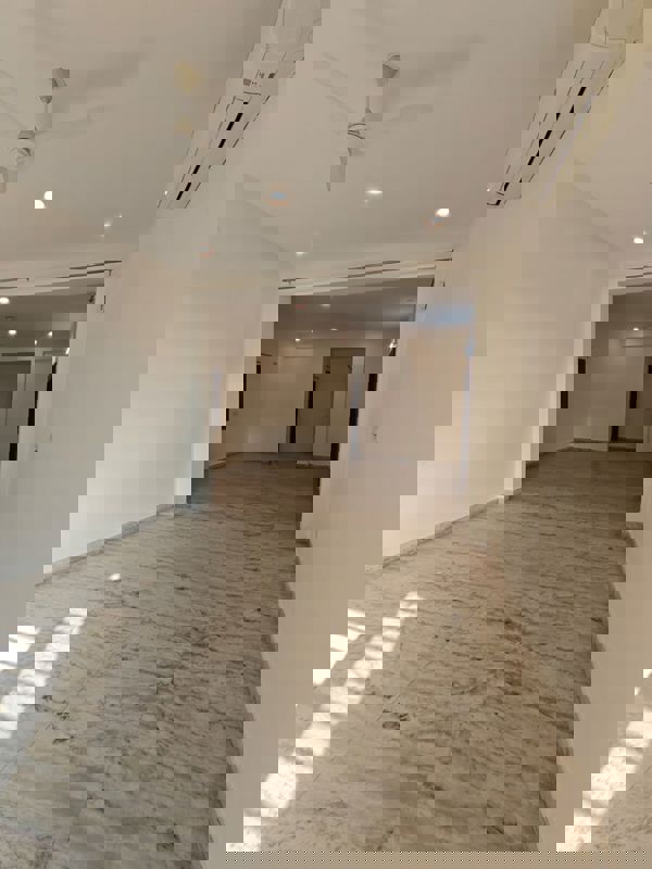 4 BHK + Servant Room 2570 Sq.Ft. Apartment in 3C Lotus Panache