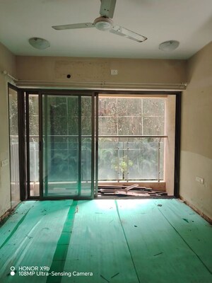 Bedroom in 2 BHK Apartment at K Raheja Vistas, Powai – for Rent