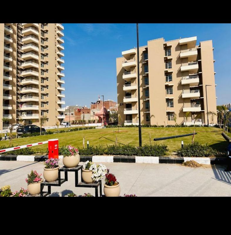 2 BHK Apartment For Sale in Vashisht Heights
