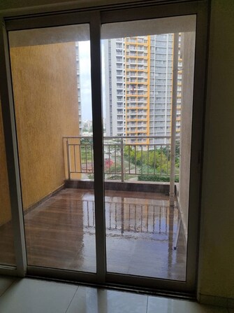2 BHK + Pooja Room 850 Sq.Ft. Apartment in Kolte Patil Life Republic