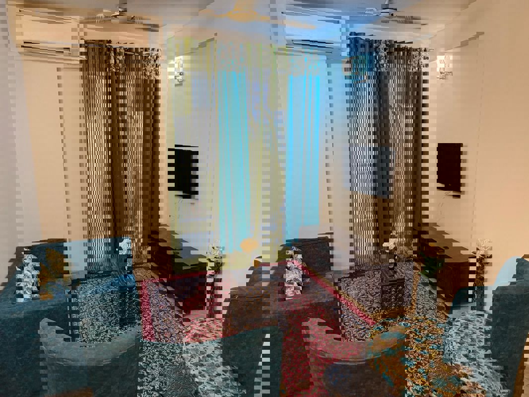 3 BHK + Servant Room 2000 Sq.Ft. Apartment in Emaar Palm Premier