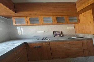 Furnished Amenities in 1 BHK Apartment at Shraddha Pleasant, Vikhroli East – for Rent