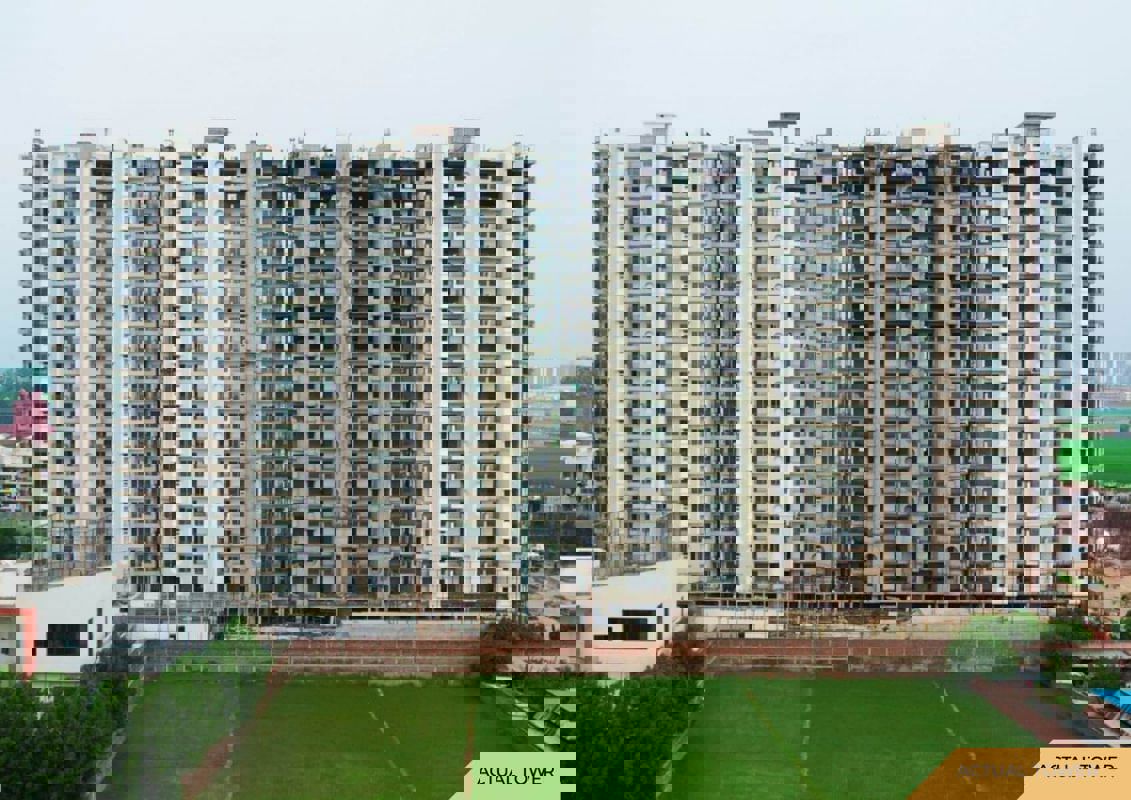 3 BHK + Servant Room Apartment For Sale in Aerocity