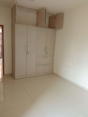 Room in 4 BHK Apartment at Brigade Millennium, Jp Nagar – for Rent