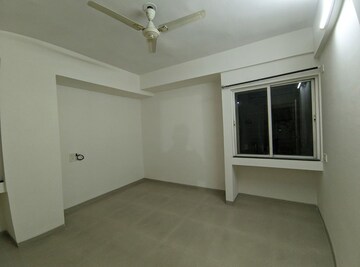 Room in 3 BHK Apartment at Gera Emerald City, Kharadi – for Sale