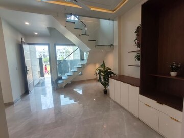 Parking in 3.5 BHK Builder Floor at Aditya World City, Shahpur Bamheta – for Sale