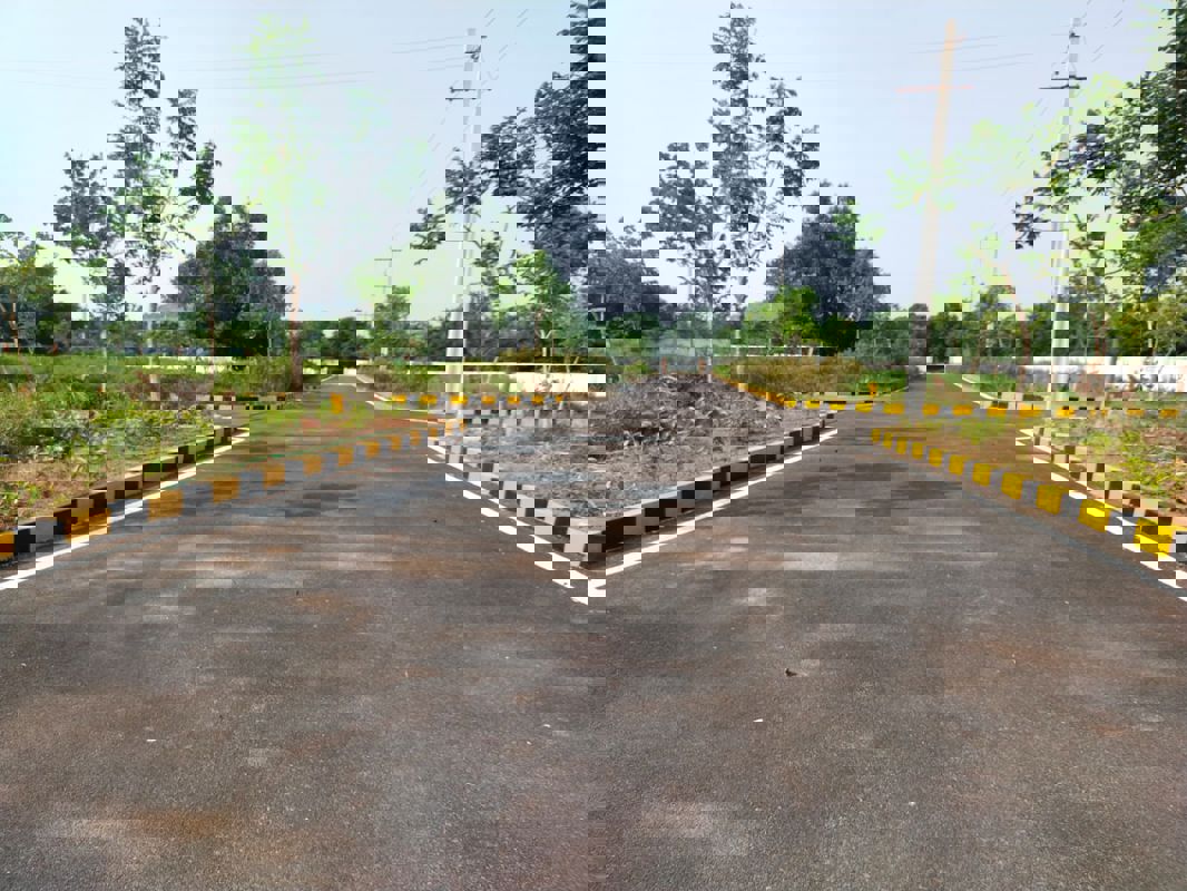 Plot For Sale in Bathini Amrutha Grand Phase 2