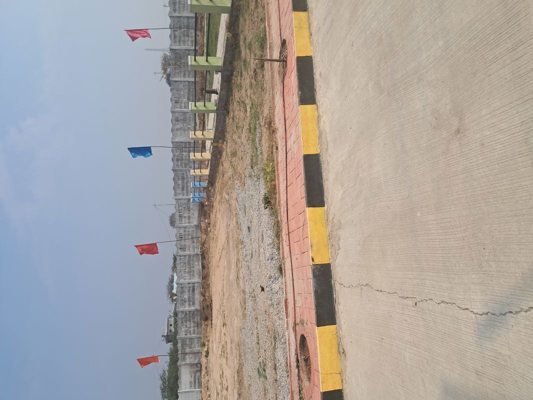 Plot For Sale in Unique Eastern Aavaasa