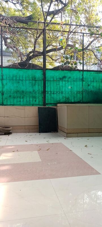 Swimming Pool in 3 BHK Builder Floor at Panchsheel Enclave – for Rent