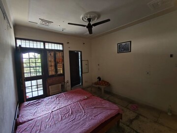 Bedroom in 1 RK Apartment at Sector 5 – for Rent