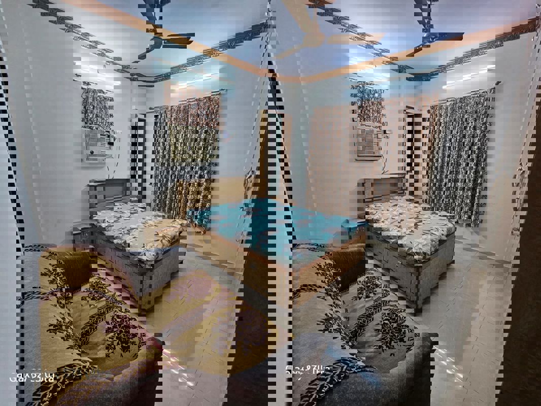 Pg For Rent in Borivali East