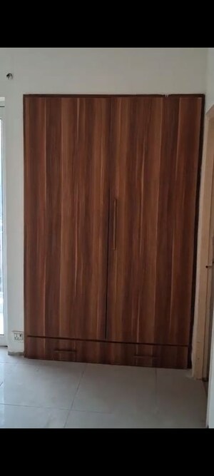 Furnished Amenities in 2 BHK Apartment at Wave Dream Homes, Wave City – for Rent