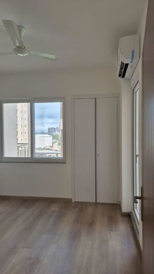 Room in 3 BHK Apartment at ABA Ivy County, Sector 75 – for Rent