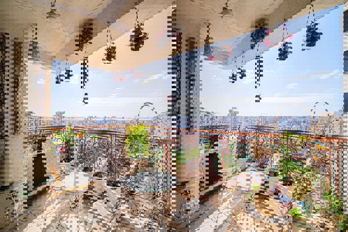 4 BHK + Pooja Room,Servant Room 3000 Sq.Ft. Apartment in Hiranandani Gardens Somerset