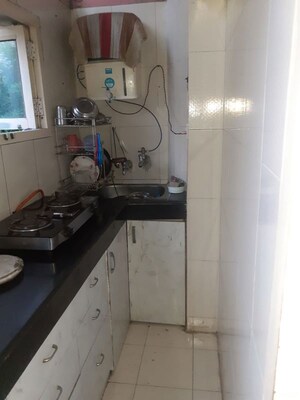 Kitchen in 2.5 BHK Apartment at Jungpura Extension – for Rent