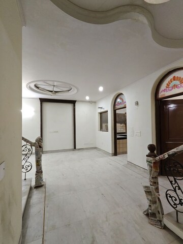 Building Lobby in 4 BHK Independent House at Sector 43 – for Rent