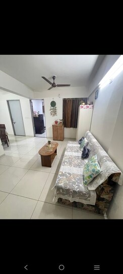 2 BHK + Pooja Room Apartment For Rent in Goyal Orchid Blues