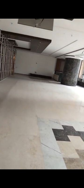  Office Space – Exterior View View at Prabhadevi - for Rent