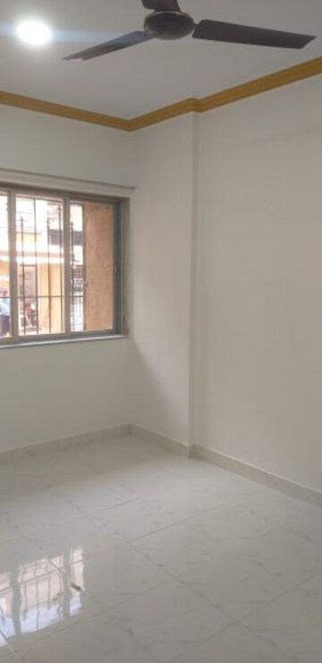 Room in 1 RK Apartment at Vedant Commercial Complex, Vartak Nagar – for Rent