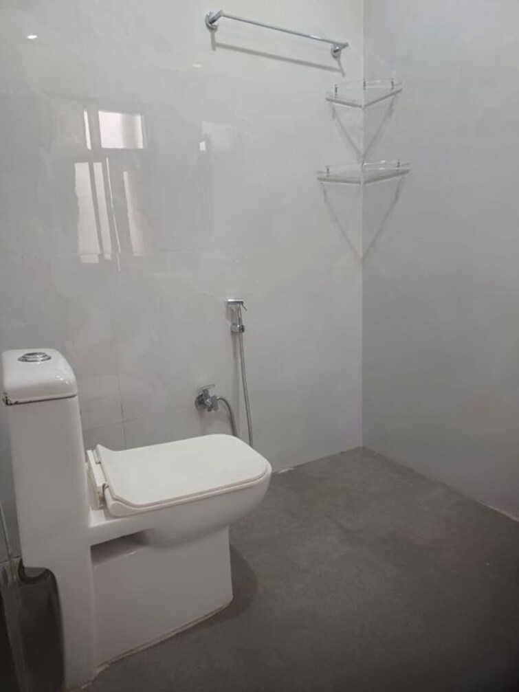 Bathroom, sector 12 dwarka 3 Bedroom 1650 Sq.Ft. Apartment In Sector 12 Dwarka Delhi 9541614