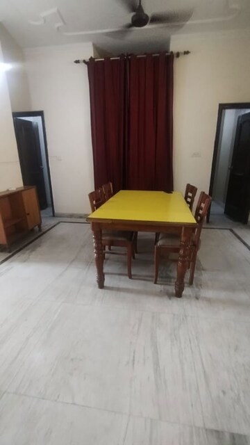 Bedroom in 2 BHK Builder Floor at Sector 38 – for Rent