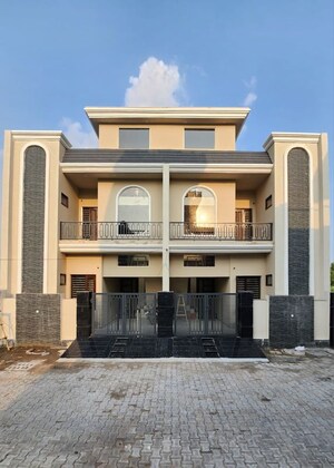 4 BHK Villa For Sale in Alaknanda Maxxus Eden Estate, Ghazipur
