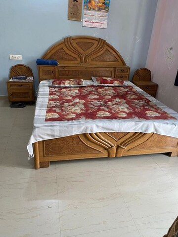 Room in  Pg at Gomti Nagar – for Rent