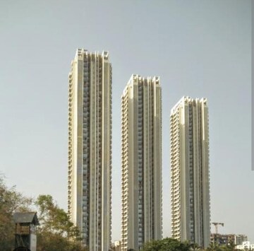 2 BHK Apartment For Sale in Rustomjee Elanza, Malad West