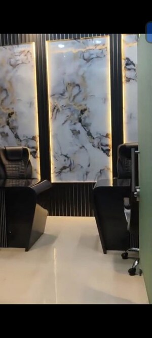  Office Space For Sale in Express Zone, Malad East