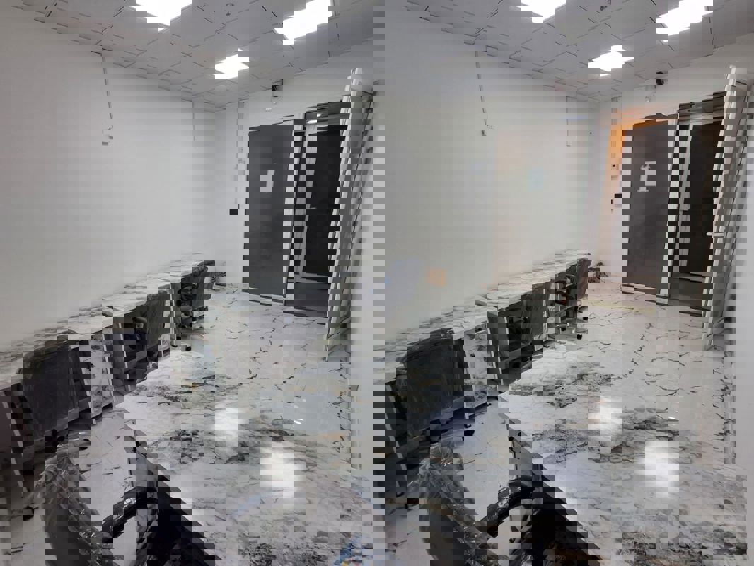 Office Space For Sale in Gaur City Mall