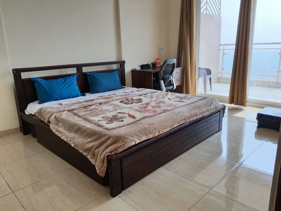 3 BHK + Extra Room Apartment For Rent in Gaur Sportswood