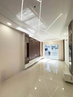 3 BHK + Pooja Room 263 Sq.Yd. Builder Floor in Sector 9