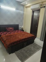2 BHK + Pooja Room 250 Sq.Yd. Independent House in Sector 4