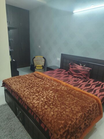 Bedroom in 2 BHK Builder Floor at Sector 9a – for Rent