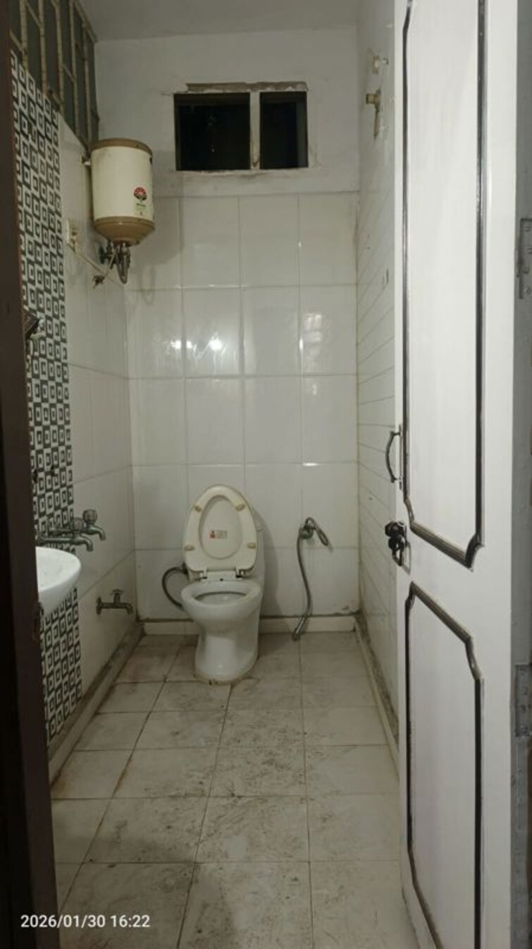 Bathroom, khirki extension 1 Bedroom 500 Sq.Ft. Builder Floor In Khirki Extension Delhi 9885228