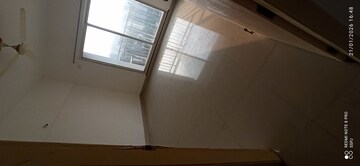 Room in 2.5 BHK Apartment at Vertical Alcinia, Mohammadwadi – for Rent